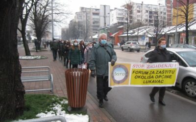 Centar za ekologiju i energiju: Preko 50 stanovnika Lukavca protestnom šetnjom podržalo akciju “Čist zrak je naše pravo”